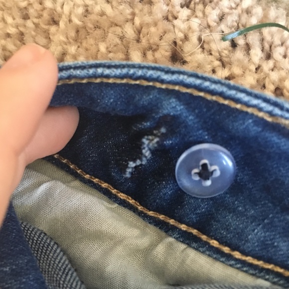 Light wash jeans with roses - Picture 8 of 8